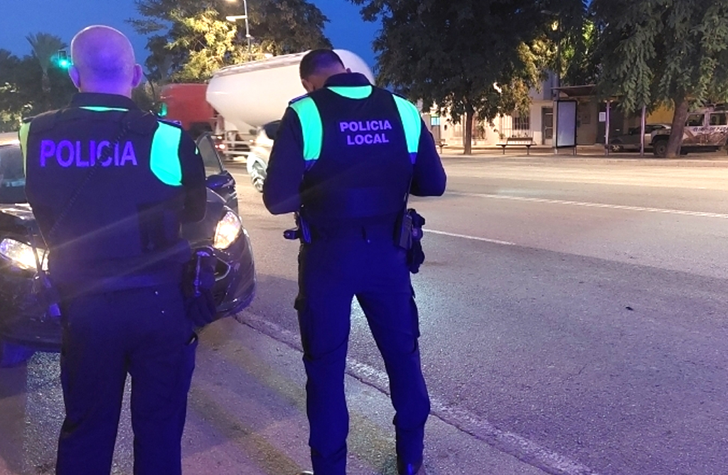 Dos varones quebrantan sendas órdenes de alejamiento por violencia de género en Totana y son detenidos